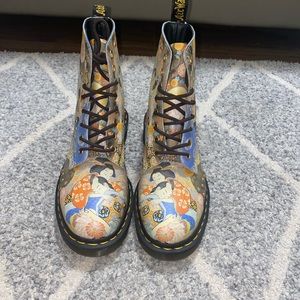 Dr. Martens Pascal EA Eastern Art